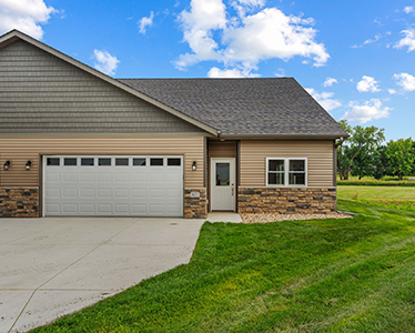 611 Northwood Place Janesville, MN 56048